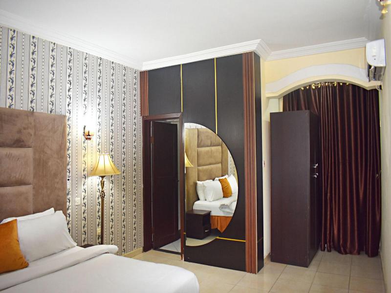 Davis Hotel & Suites image