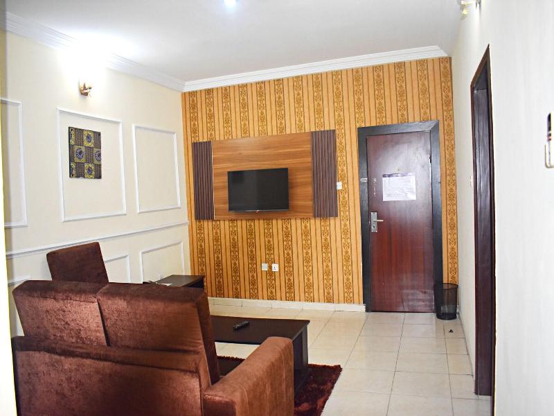 Davis Hotel & Suites image