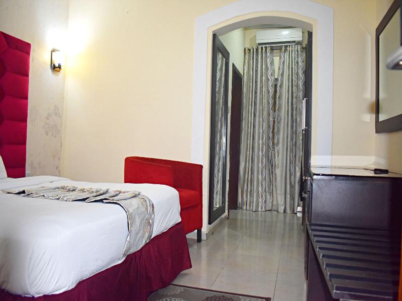 Davis Hotel & Suites image