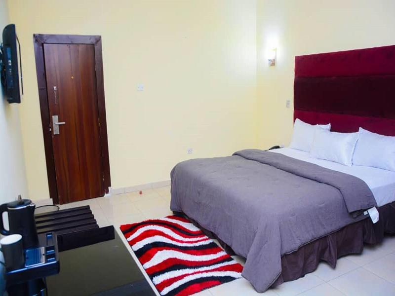 Davis Hotel & Suites image