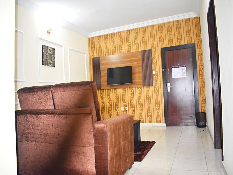 Davis Hotel & Suites image