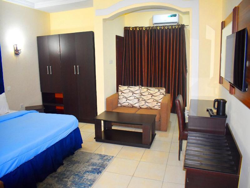 Davis Hotel & Suites image
