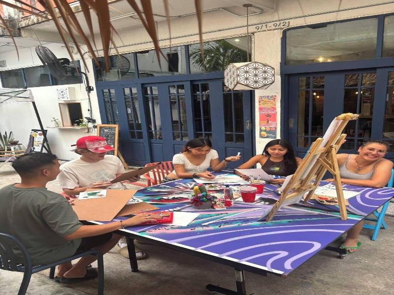 Area81 Hideout Hostel Khaosan image