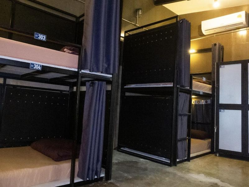 Area81 Hideout Hostel Khaosan image