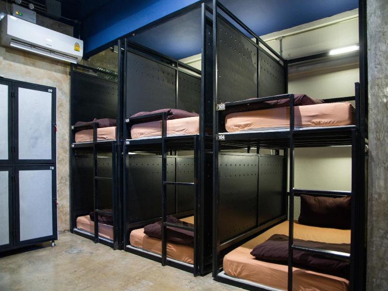Area81 Hideout Hostel Khaosan image