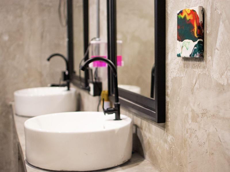 Area81 Hideout Hostel Khaosan image