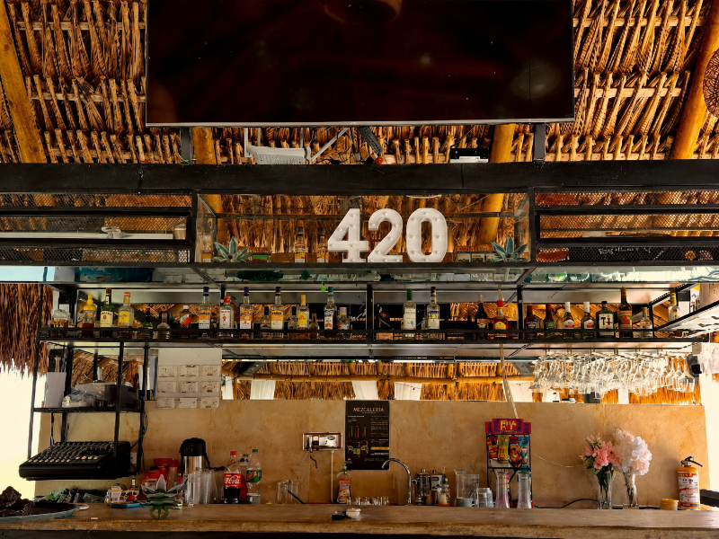 Hotel Four20 Zensi - Meta