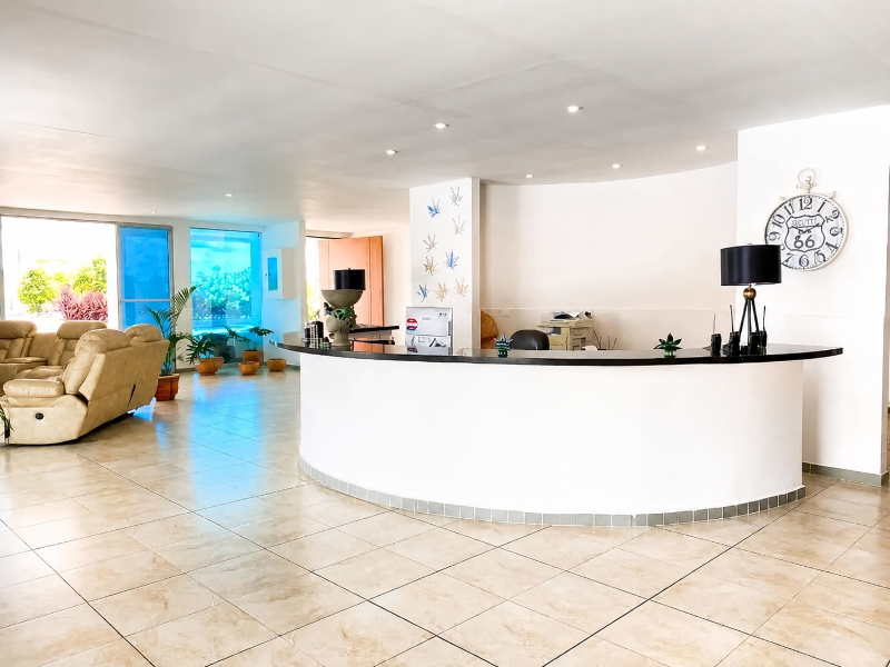Hotel Four20 Zensi - Meta