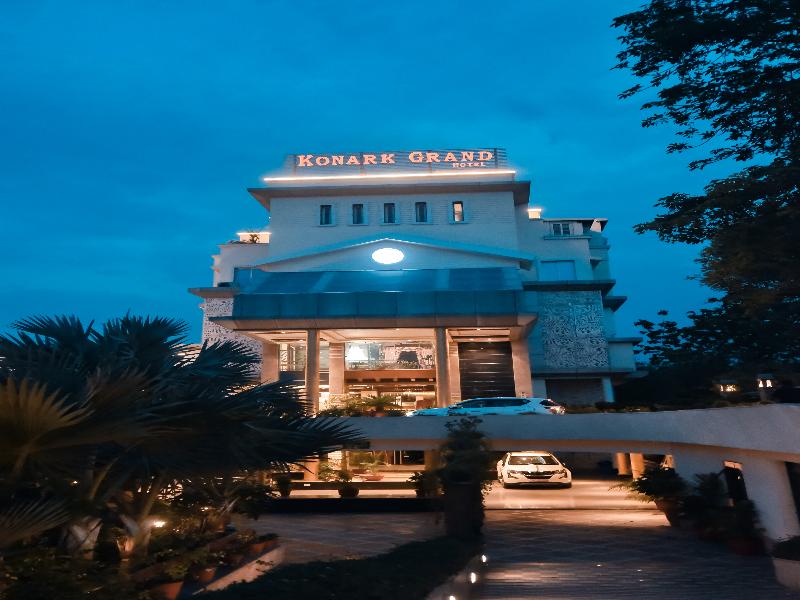 KONARK GRAND HOTEL