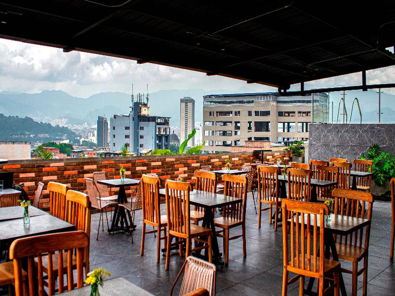Appartments Pool And Rooftop Downtown Hotel image