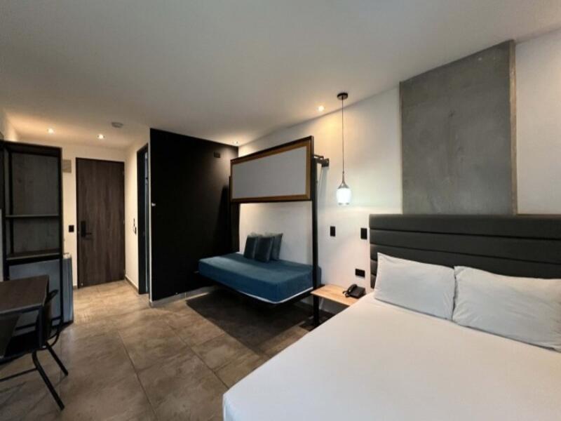 Appartments Pool And Rooftop Downtown Hotel image