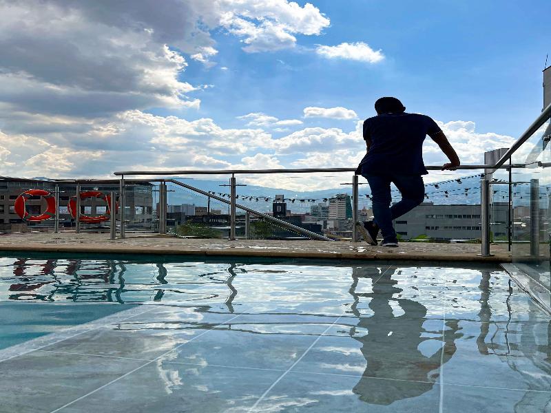 Appartments Pool And Rooftop Downtown Hotel image
