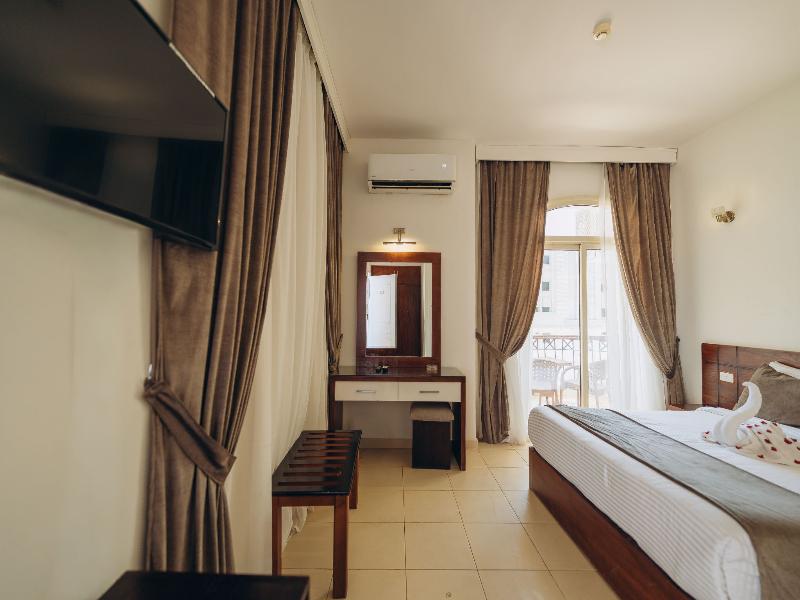 Fantasia Hotel image