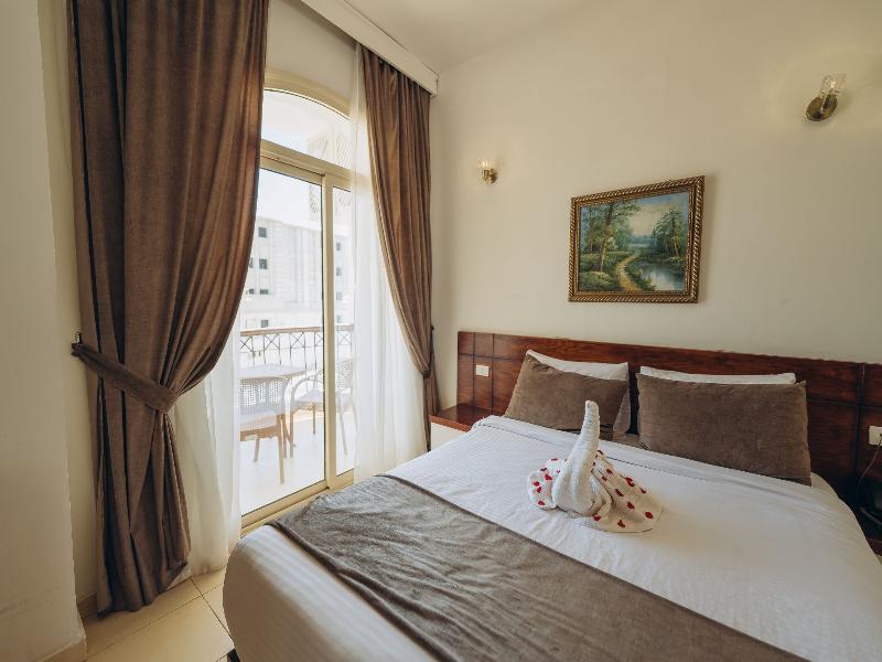 Fantasia Hotel image