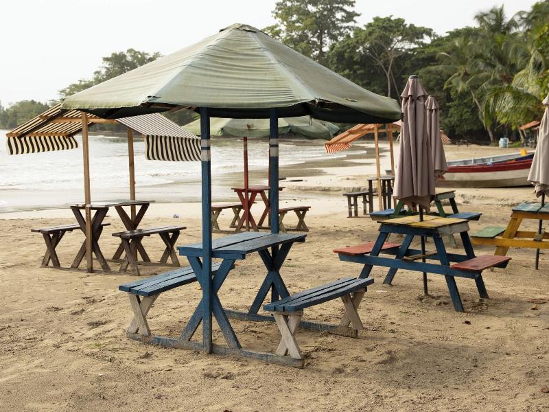 Vicina Maris Beach Lodge