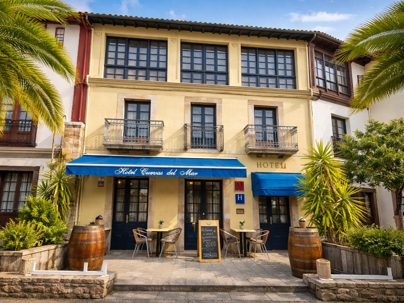 Hotel Cuevas Del Mar image