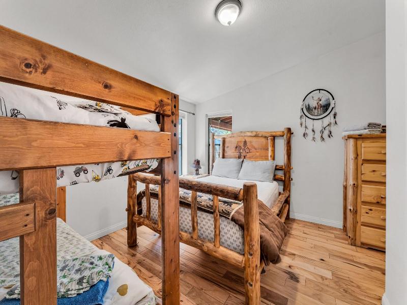 Country Club Chalet image