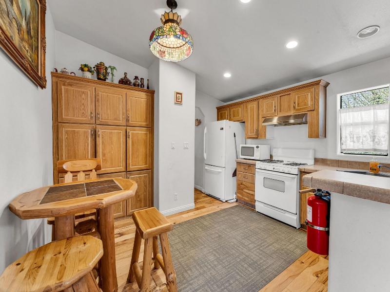 Country Club Chalet image