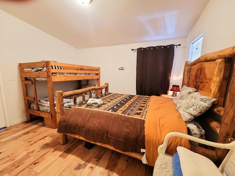 Country Club Chalet image