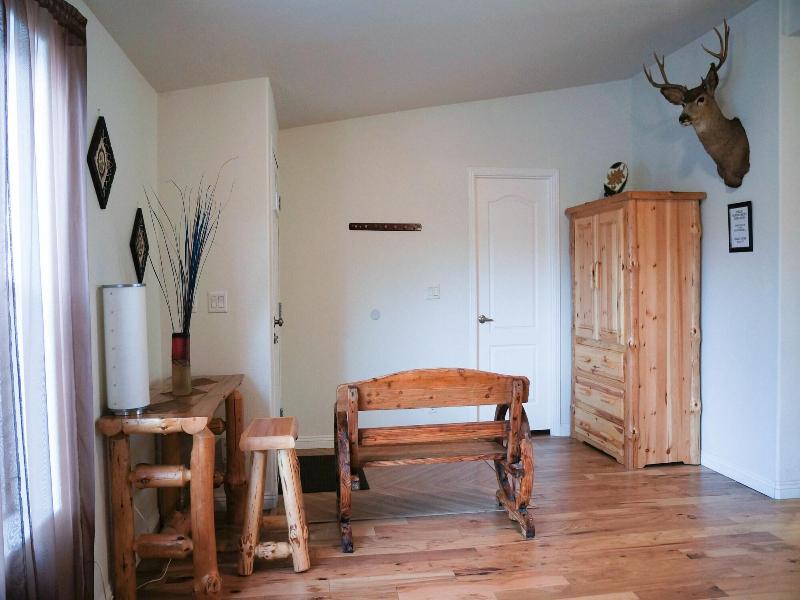 Country Club Chalet image