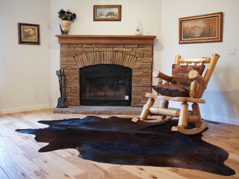 Country Club Chalet image