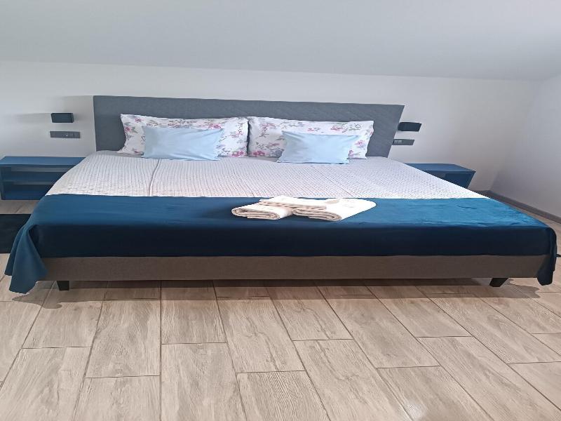 Rooms Jelak image