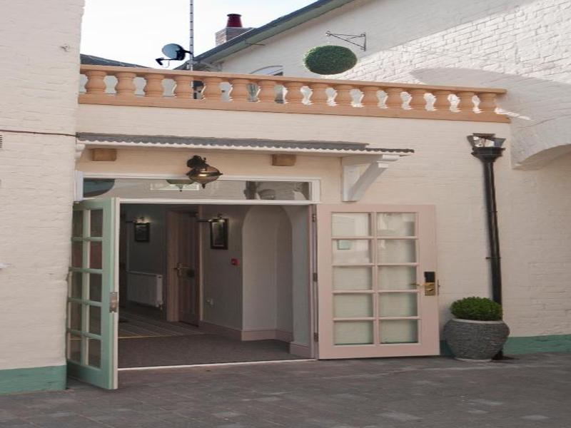 Castle Limes Hotel