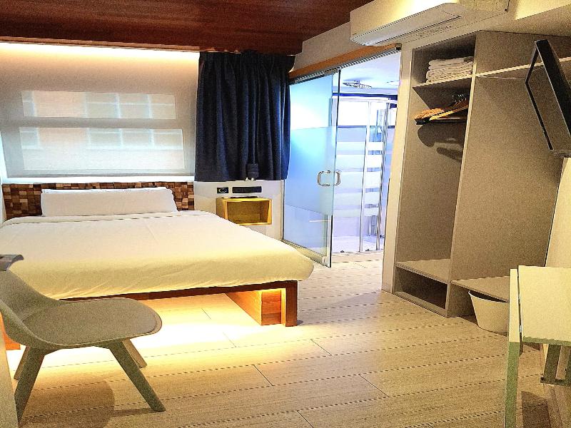 Far Home Suites image