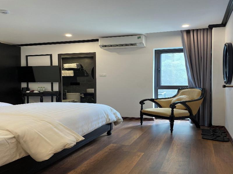 Aquarius Premium Hotel image