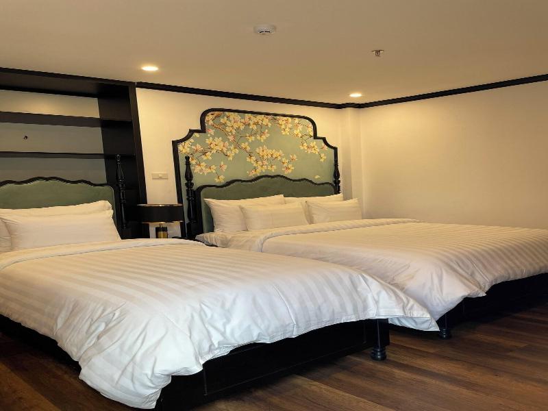 Aquarius Premium Hotel image
