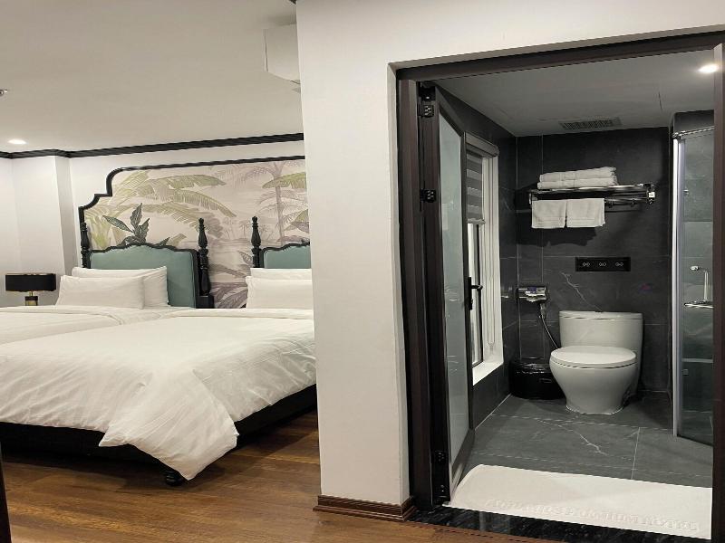 Aquarius Premium Hotel image
