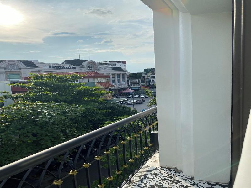 Aquarius Premium Hotel image