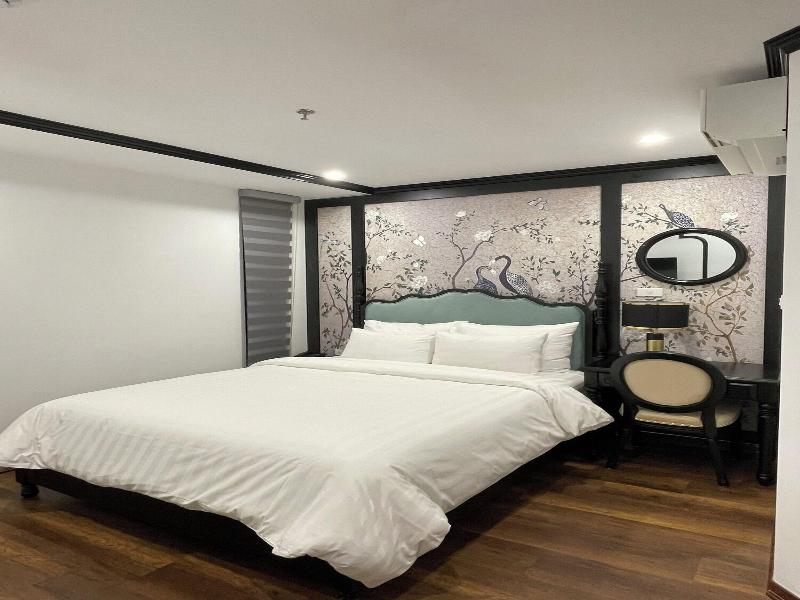 Aquarius Premium Hotel image