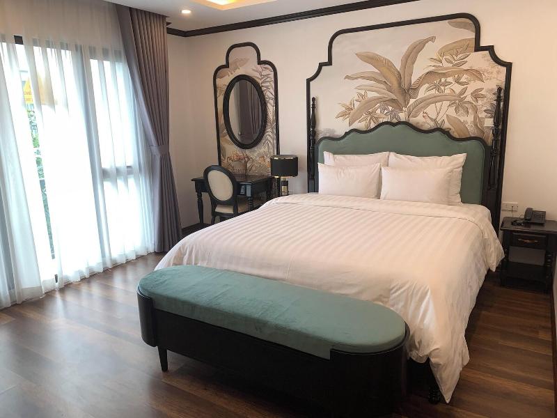 Aquarius Premium Hotel image