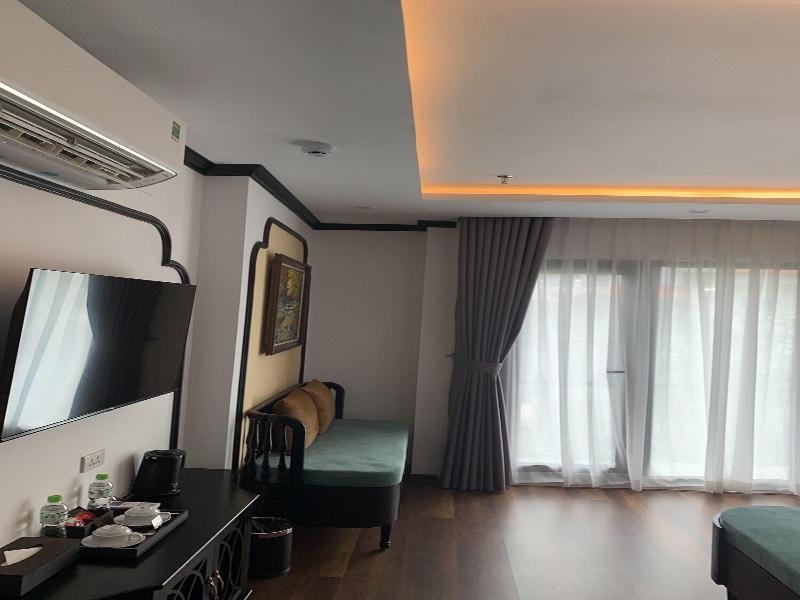 Aquarius Premium Hotel image