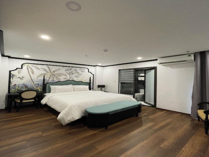 Aquarius Premium Hotel image