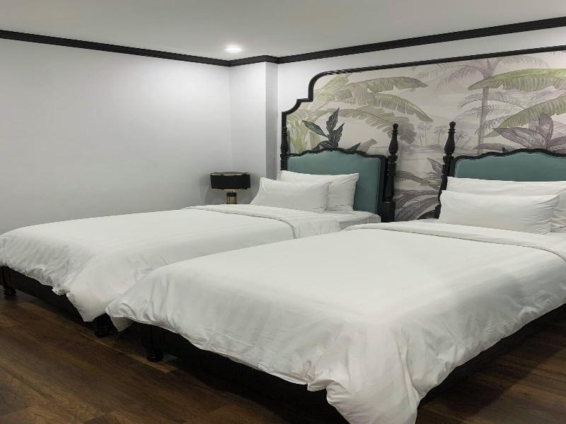 Aquarius Premium Hotel image