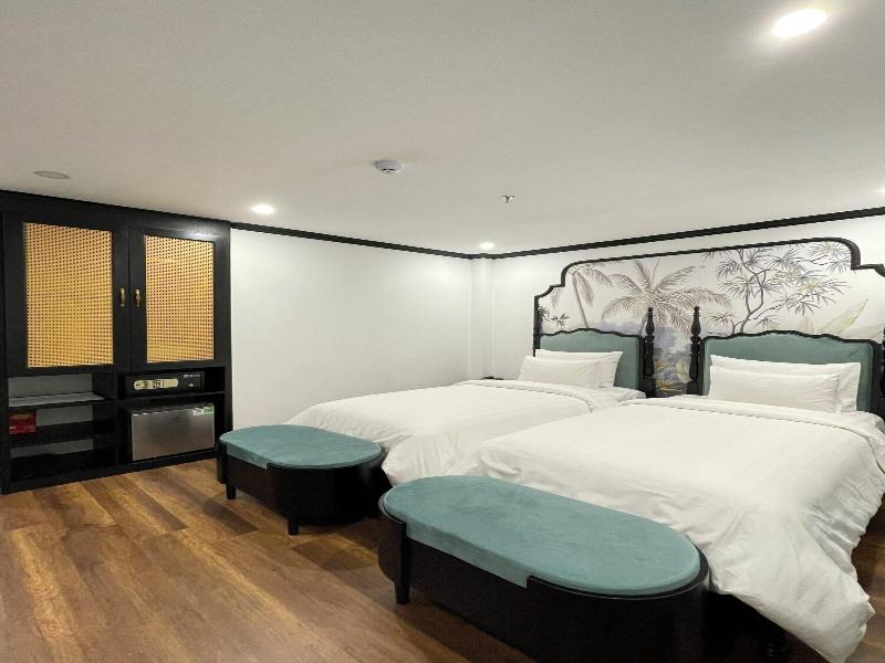 Aquarius Premium Hotel image
