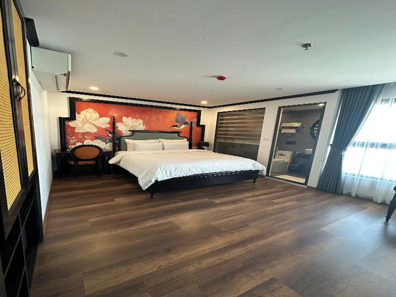 Aquarius Premium Hotel image