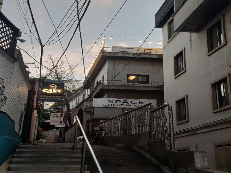 Space Guesthouse image