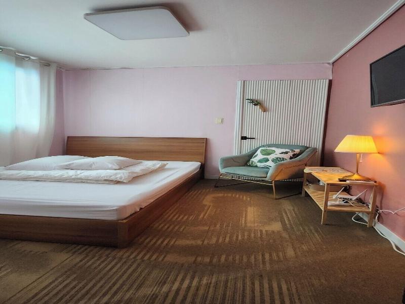 Space Guesthouse image