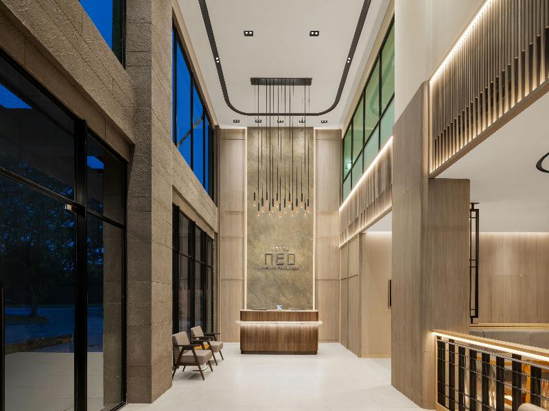 Hotel Neo Kota Baru Parahyangan image