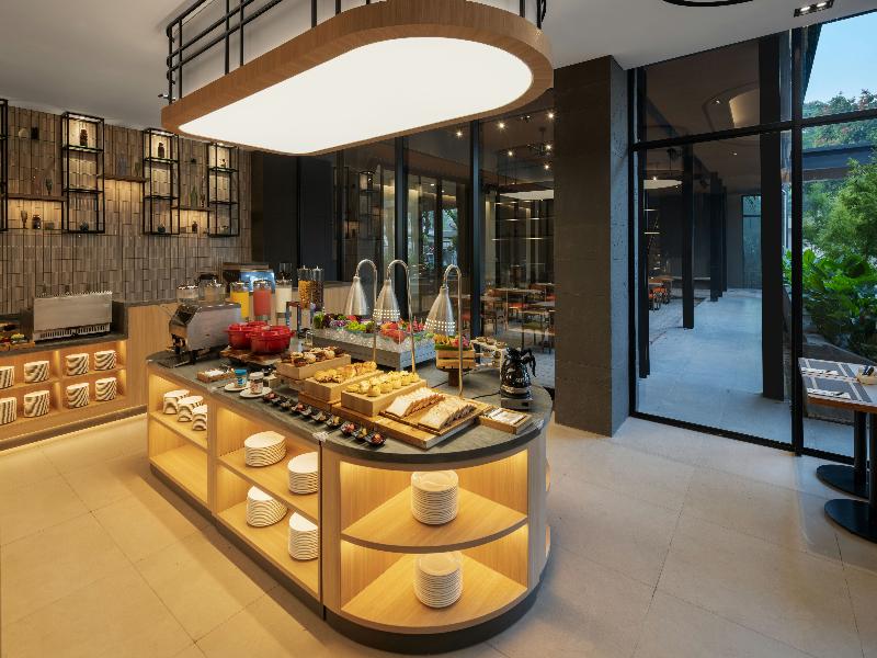 Hotel Neo Kota Baru Parahyangan image