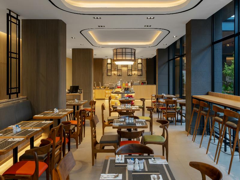 Hotel Neo Kota Baru Parahyangan image