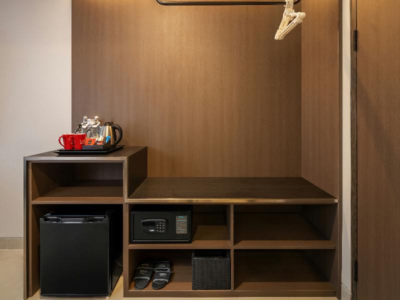 Hotel Neo Kota Baru Parahyangan image