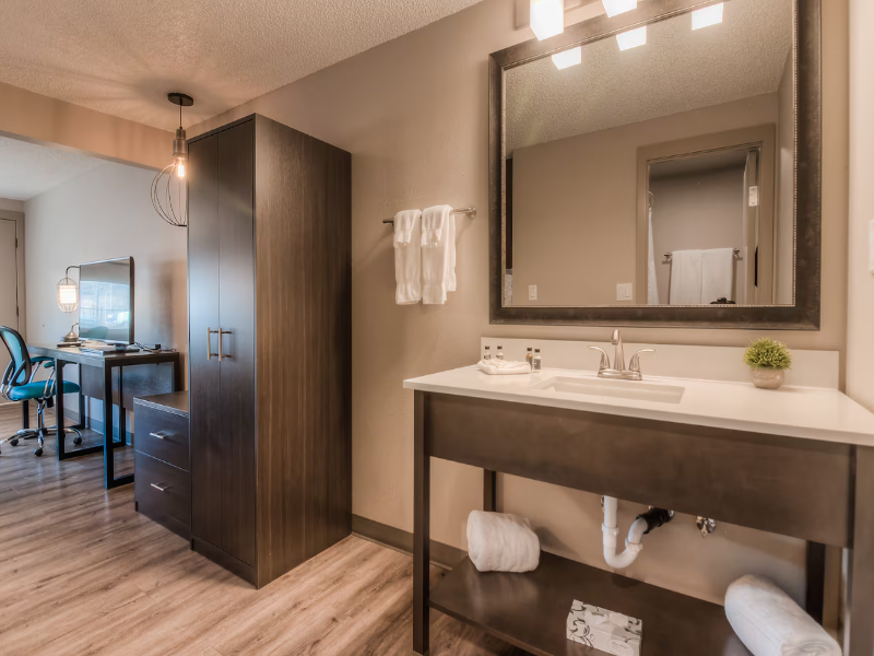 The Hotel Y, A Dazzler Select By Wyndham image