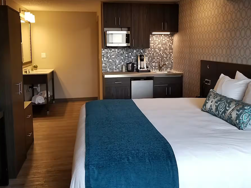 The Hotel Y, A Dazzler Select By Wyndham image