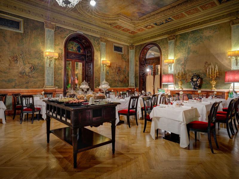 Hotiday Roma Via Del Corso image