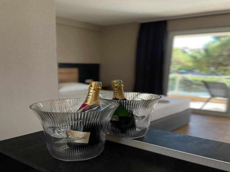 Vue Mer Hotel image