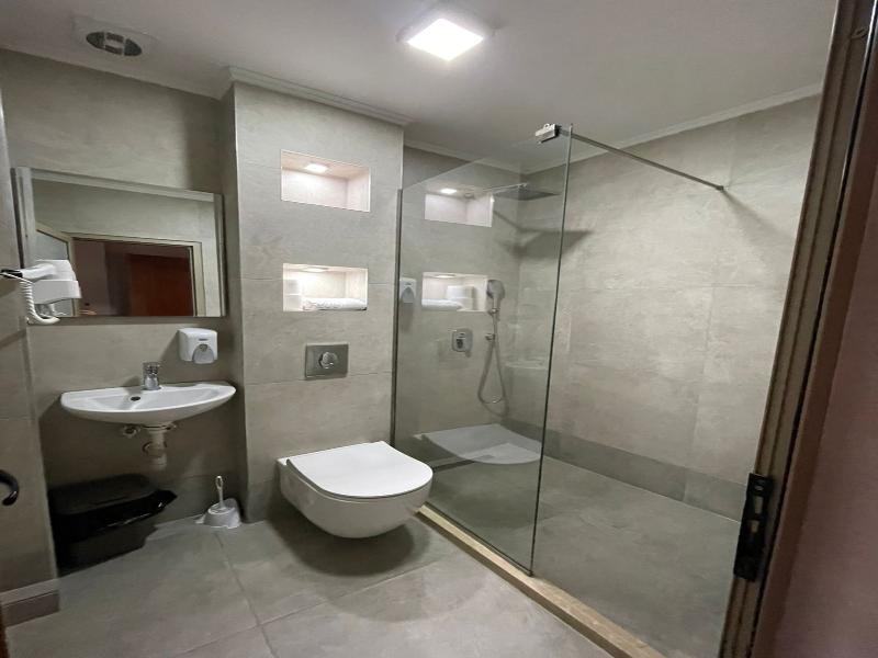Vue Mer Hotel image